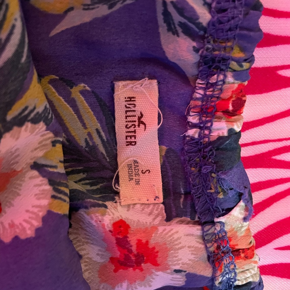 Crop tops size small